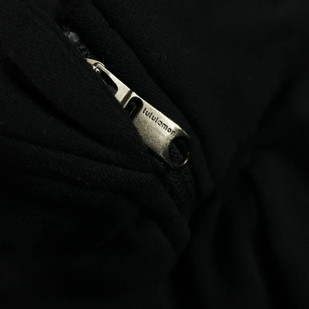 Lululemon PrePost Jacket Mens L‎ Black Mock Neck Performance Activewear Full Zip